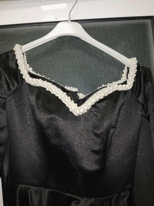 Rochie de bal cu perle
