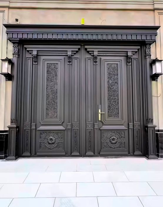 Darvoza, oyna uchun panjaralar zinalar uchun panjaralar