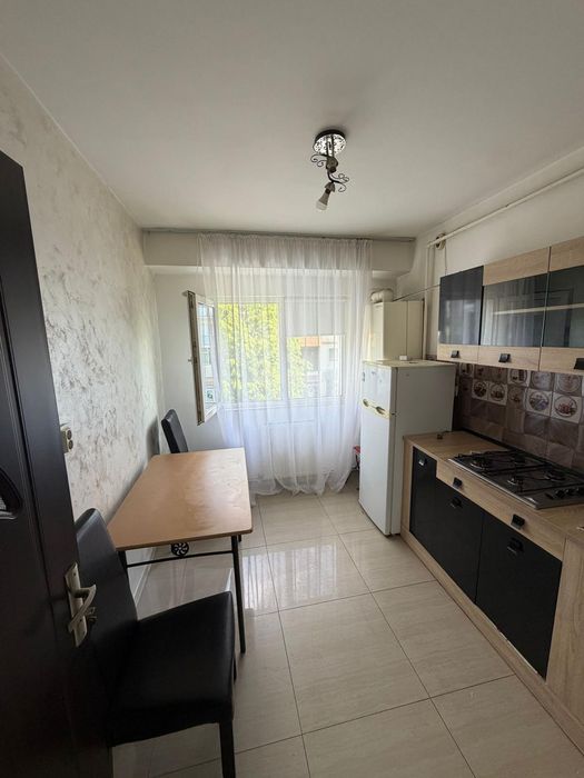 De închiriat apartament