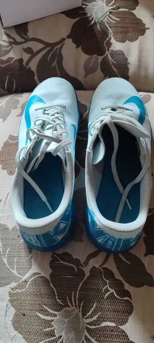 Бутонки тип стоножки Nike 36,5 номер