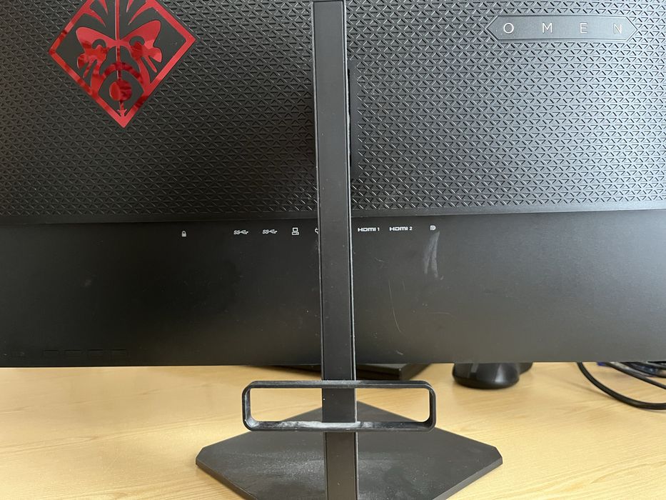 Монитор 25 инча HP Omen 1920x1080p 144Hz + клавиатура и мишка