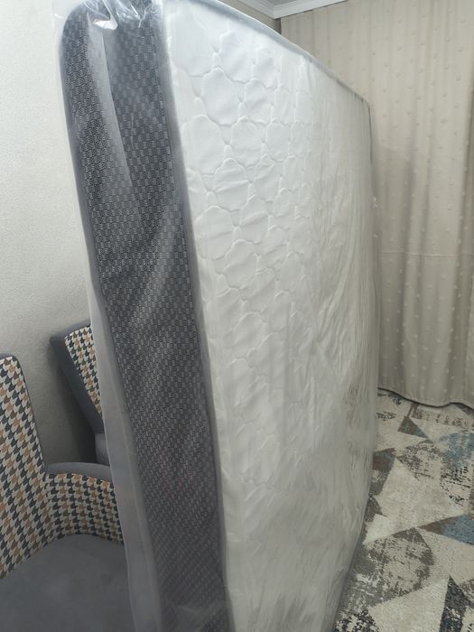 Матрас новый размеры 160*200