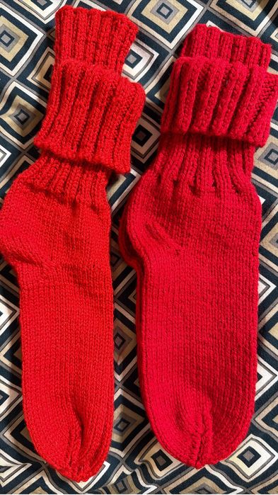 Ciorapi lungi tricotati manual lana 100%