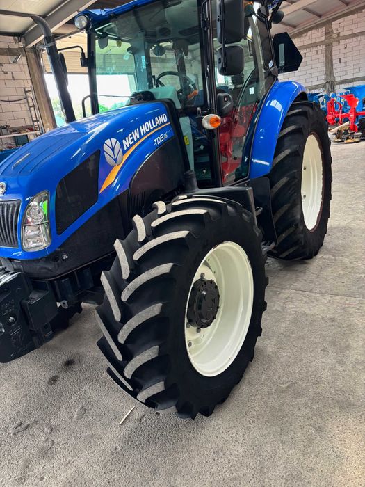 Tractor New Holland T 5 115 an 2021 ore 2300 NOU Claas Fendt Case John Deere Fiat