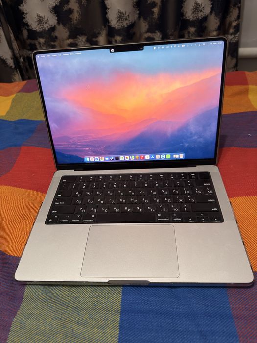 Macbook 14 m4 chip