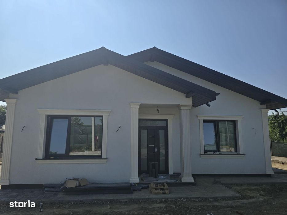 Casă nouă cu 3 camere, teren de 450 mp