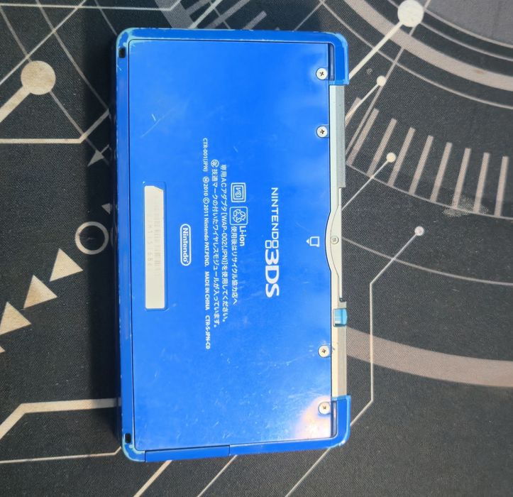 Nintendo 3DS – Modat, stare foarte bună, card 32GB inclus