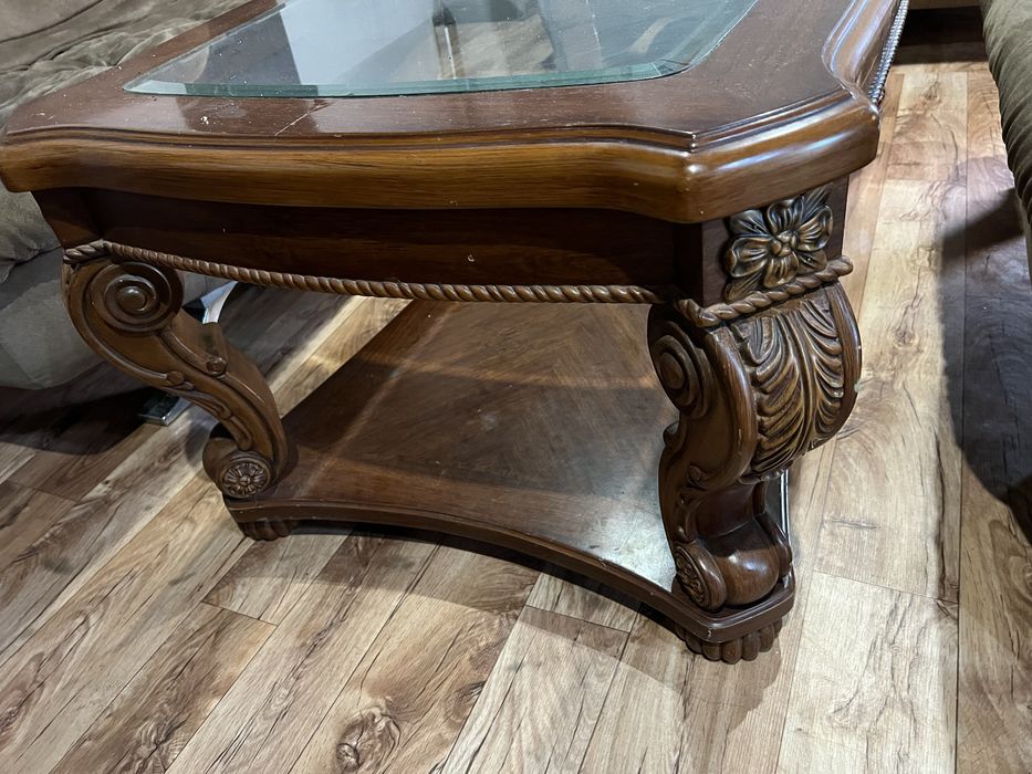 Продам стол журнальный