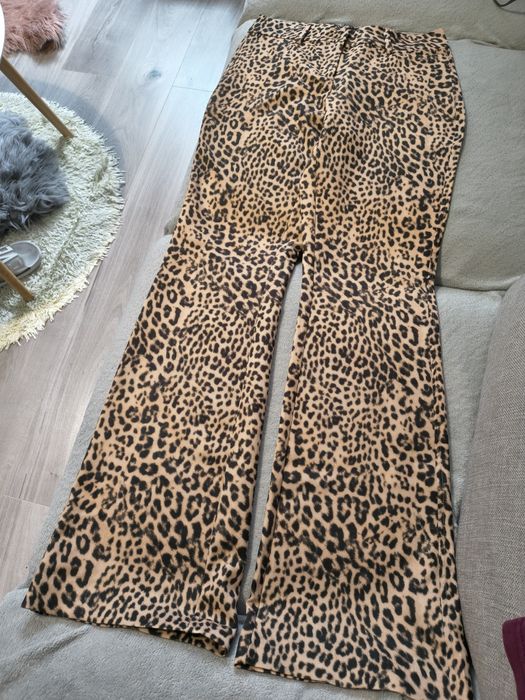 Pantaloni evazați mărimea s
