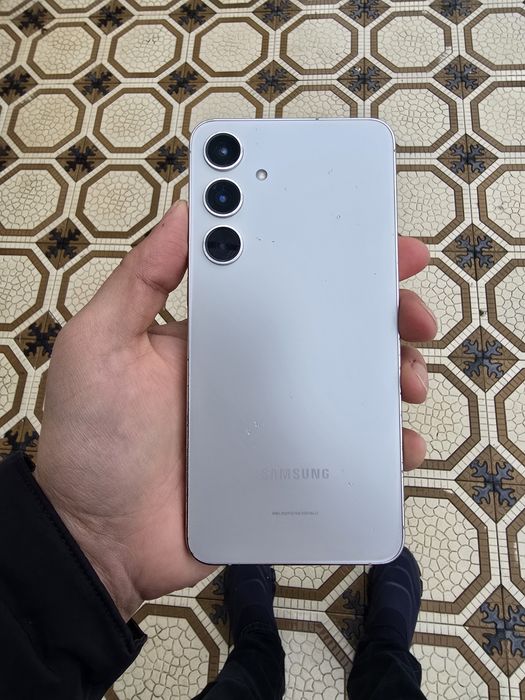 Srochno Samsung S24 Plus 12/256 2sim sotiladi