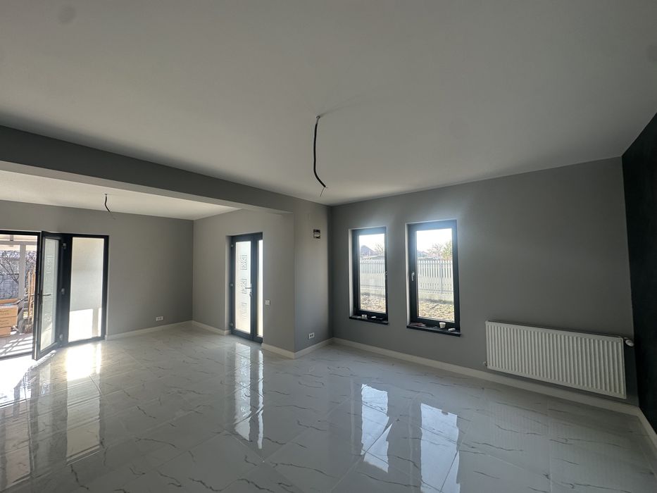 Casa nouă de Vanzare