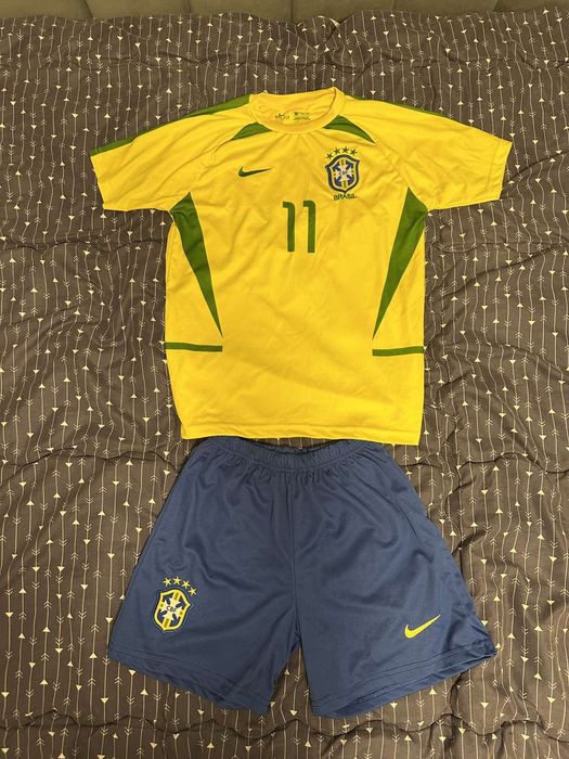 Спортен футболен екип