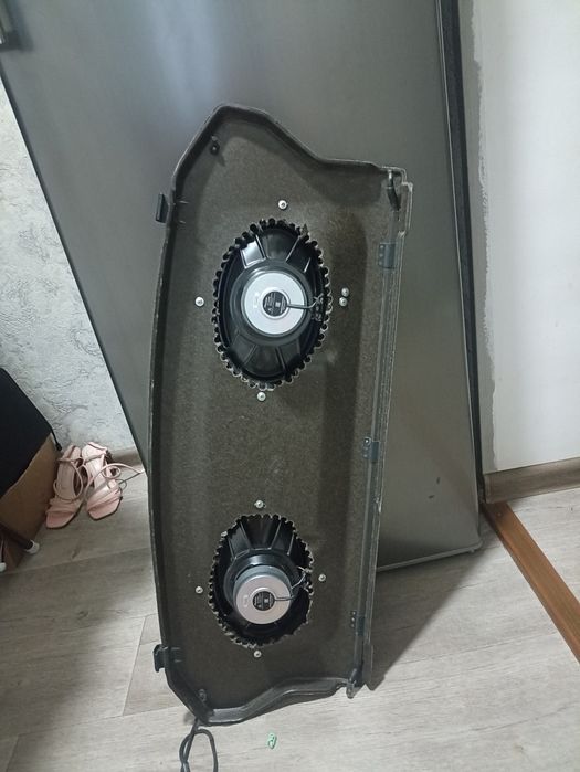 Продам колонки и подседельный сабвуфер пионер.
