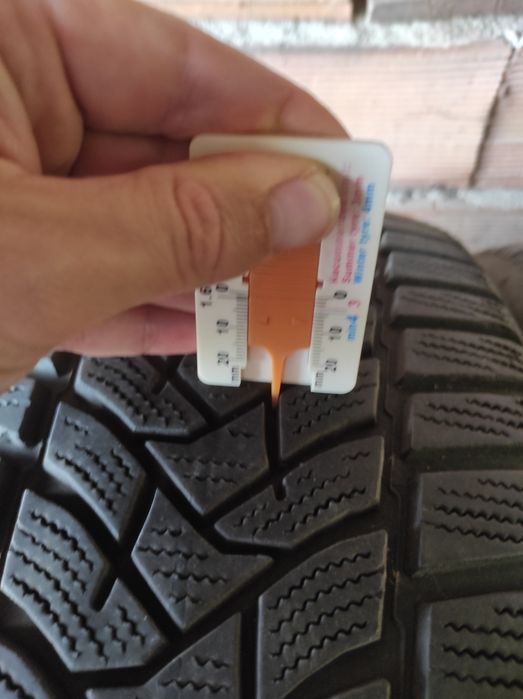 215/55/17 Dunlop
