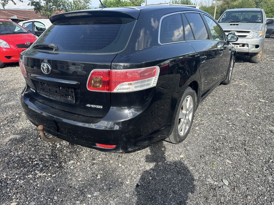 Теглич за Тойота Авенсис Toyota Avensis 2009-2015