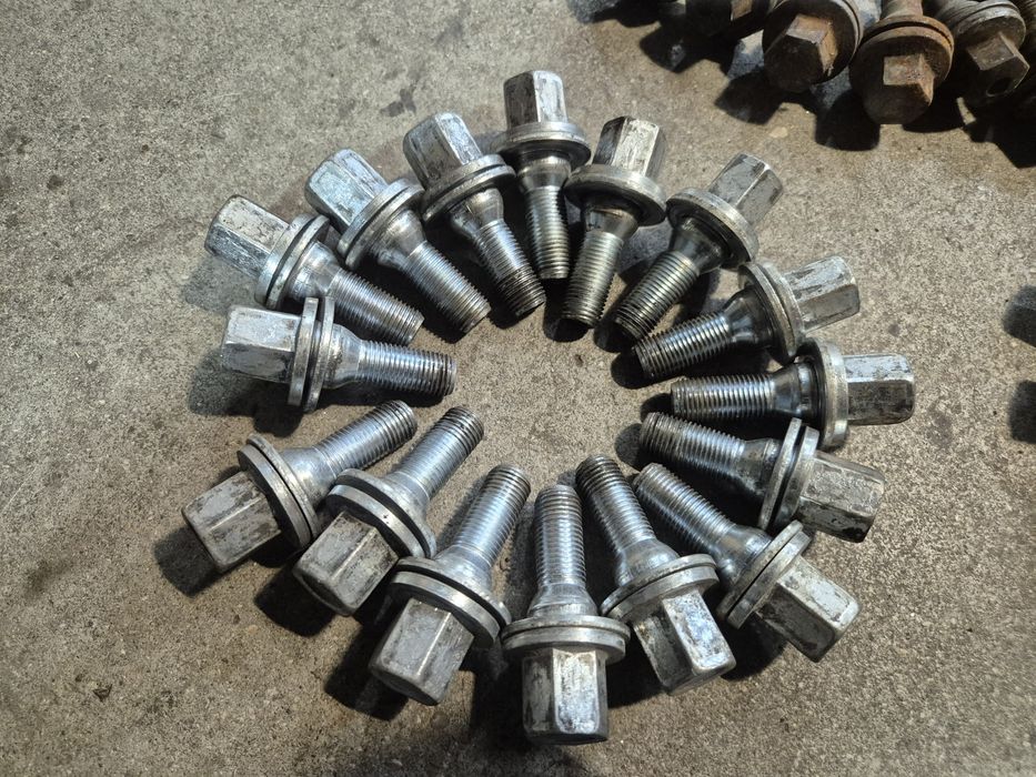 Болтове Пежо Ситроен алуминиеви джанти  Peugeot Citroen