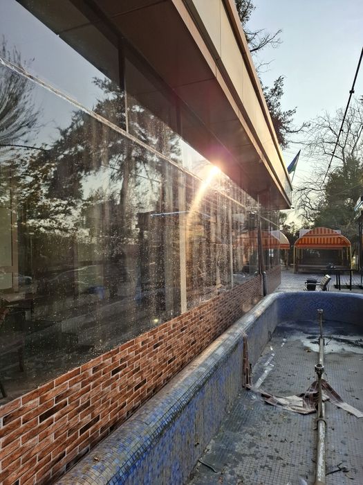 Установка баннер и тент, прозрачные сарафаны