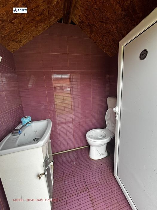 Къща в Плевен, област-с.Комарево площ 100 цена 85000