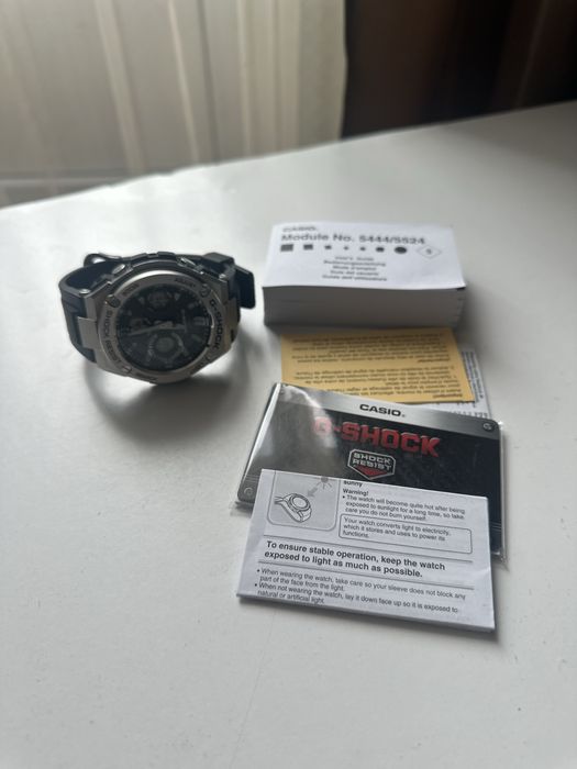 Часы Casio G-shock GST-W110-1AER