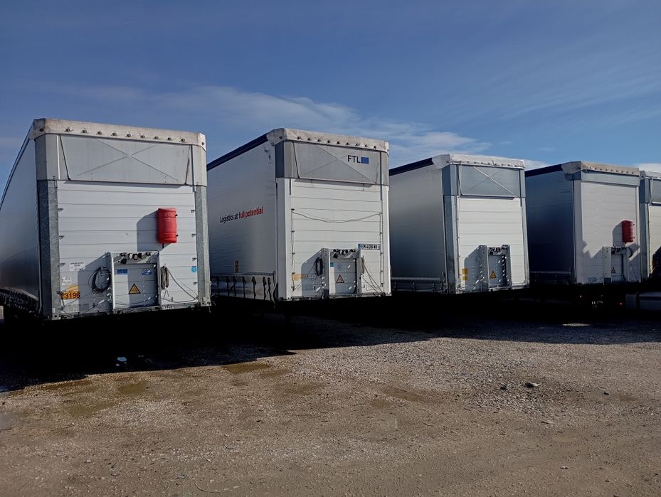 Semiremorca Schmitz mega și varios