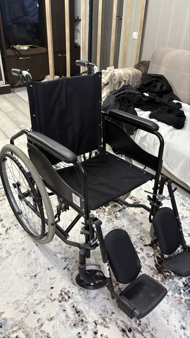 Продам инвальдную каляску