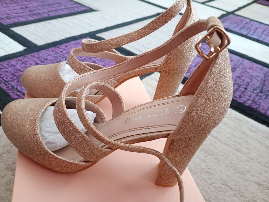 Pantofi eleganți damă
