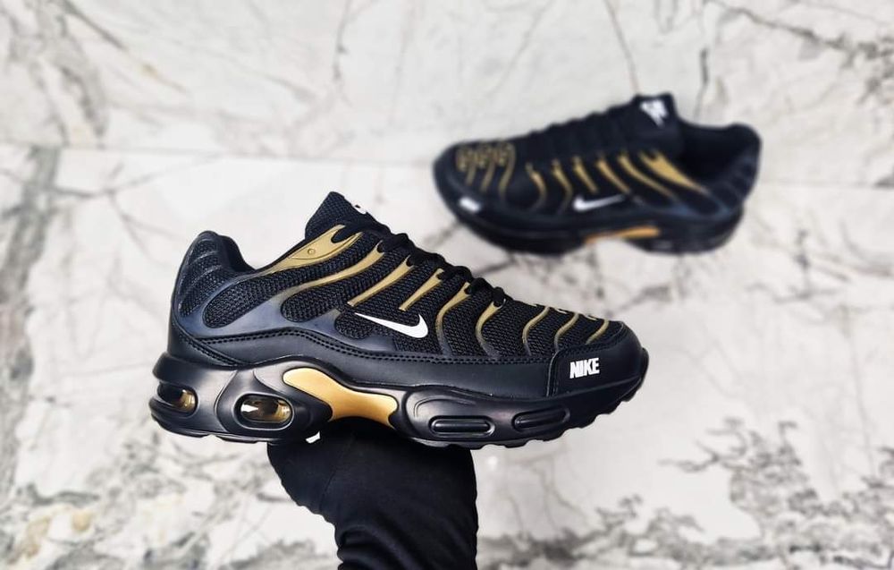 Спортни мъжки маратонки