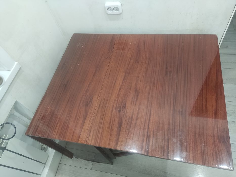 Продам стол книжка