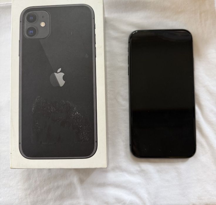 Продам Iphone 11