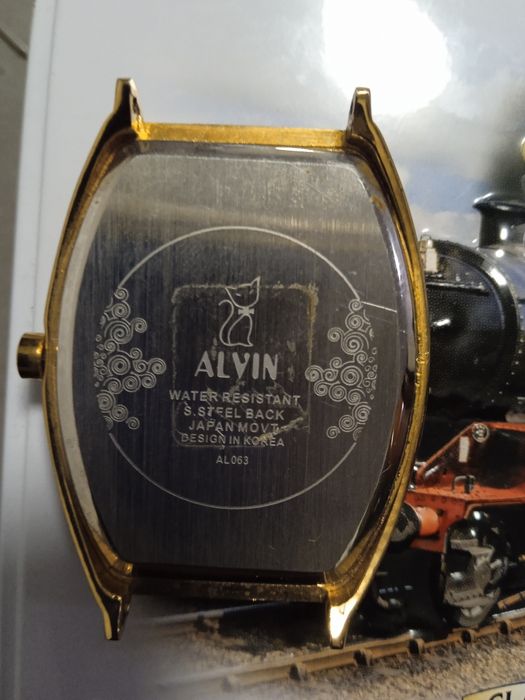 Продам часы женские