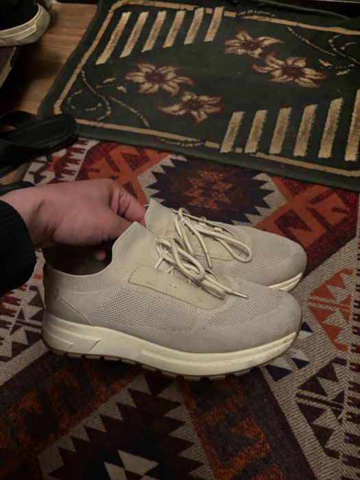 Оригинал , срочно продам обувь