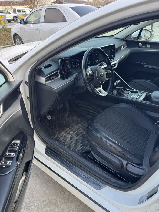 Kia K5 1pozitsiya 2021 yil