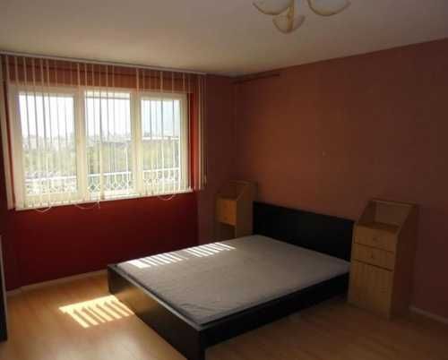 Двустаен имот в Слатина