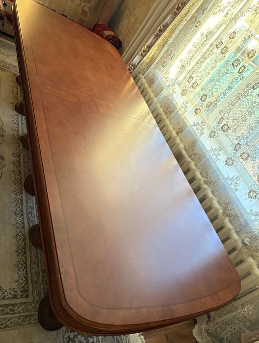 Большой раздвижной стол