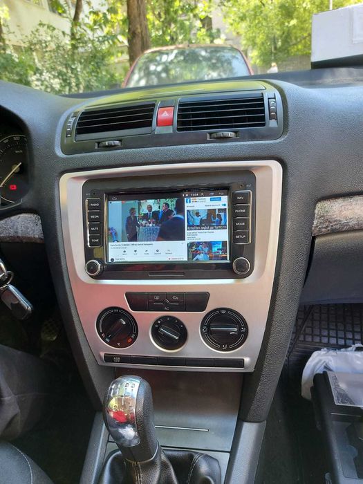 Navigatie Android Passat Golf 5  Waze YouTub