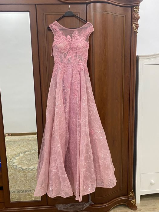 нежное вечерное платье