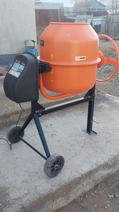 Бетонный мешалка