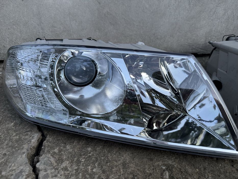 Set Faruri Noi DEPO (cu lupă) - Skoda Octavia 2 (2004-2008) - H7