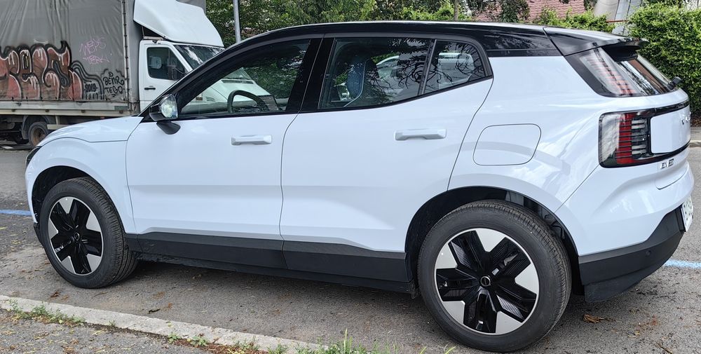 Volvo EX30 full electric 170 km 2026