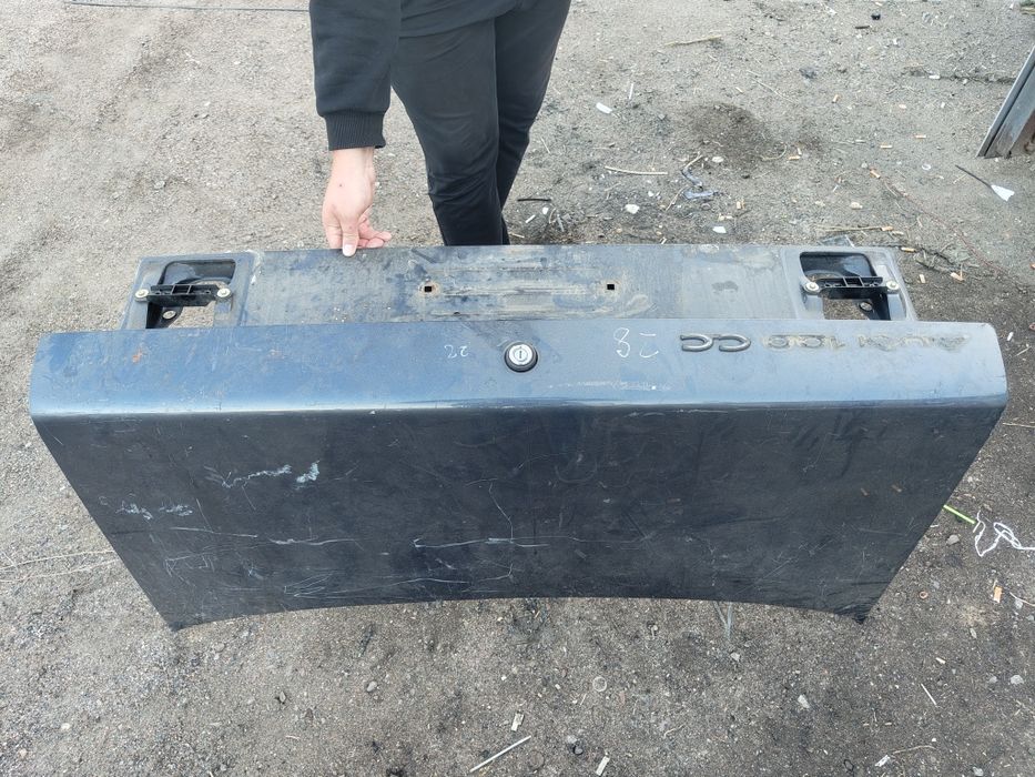 Крышка багажника Audi 100