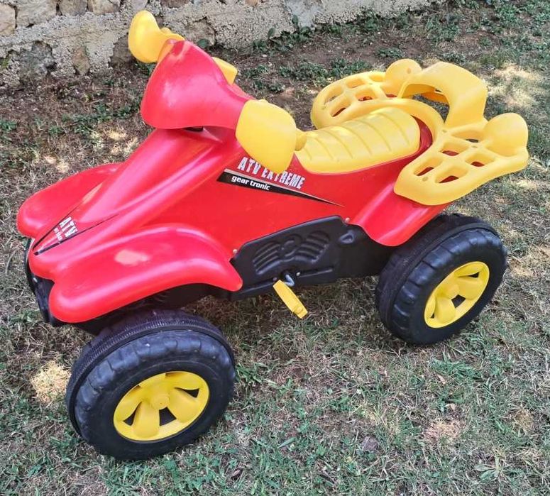 Детско АТВ четириколка с верига и педали