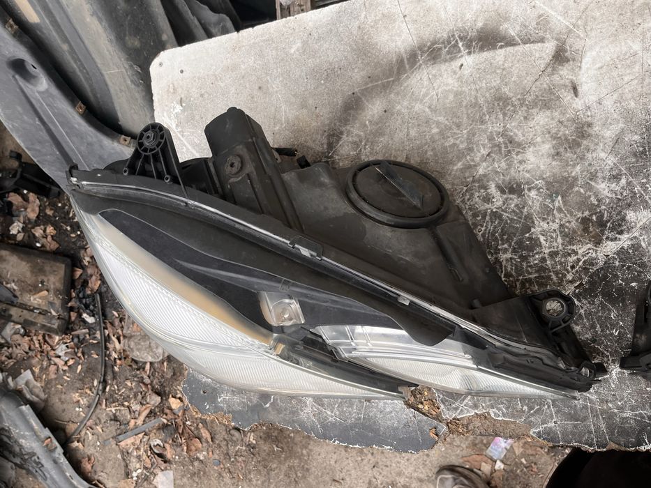 Фарове без ксенон Мерцедес Е W212 / Фар