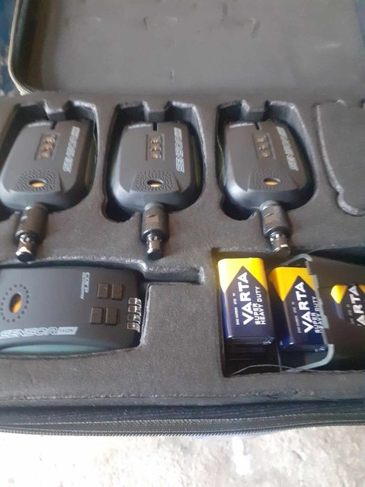 Здравейте продавам сигнализатори Carpacademic на два риболова