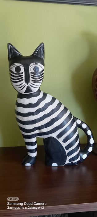 Дървена фигура-котка