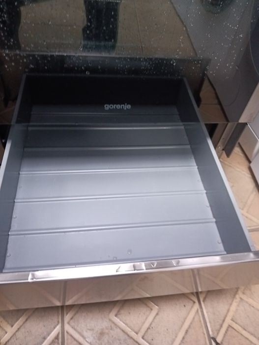 Иноксова свободно стояща печка с керамичен плот Gorenje с 2 години Гаранция