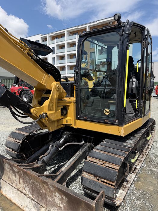 Excavator pe șenile CAT 308 CR an fabricație02/2022 ore 3500 service total făcut