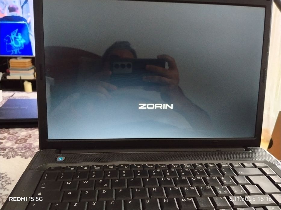 Laptop Compaq Presario F500