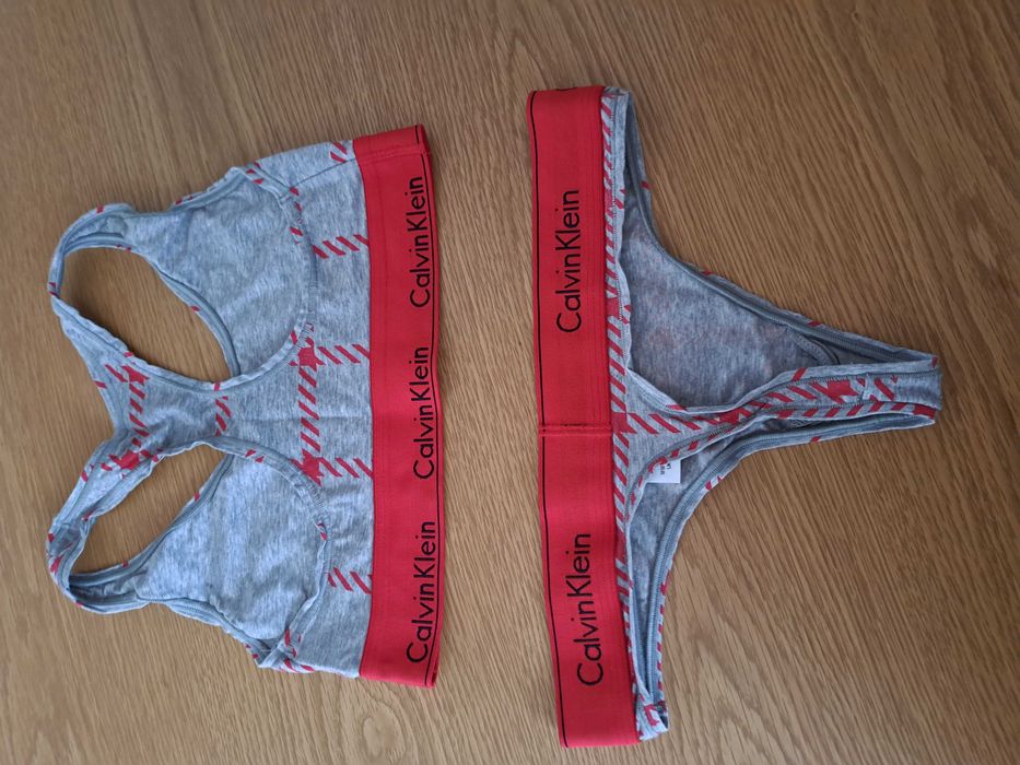 Calvin Klein нов комплект бельо