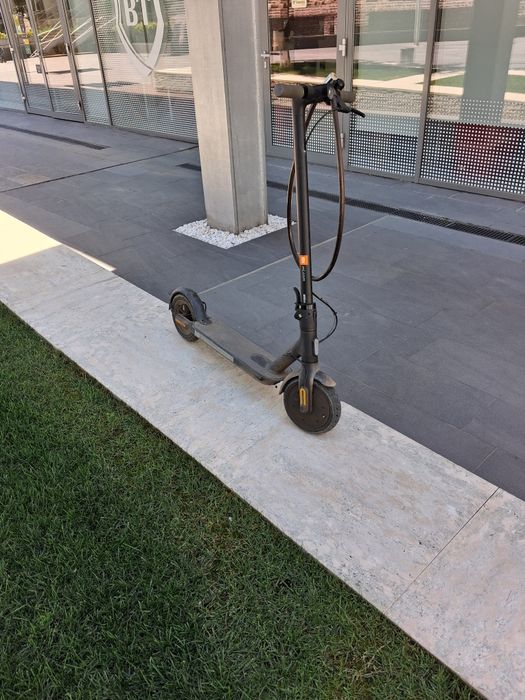 Trotineta electrica  xiaomi cu lacat inclus