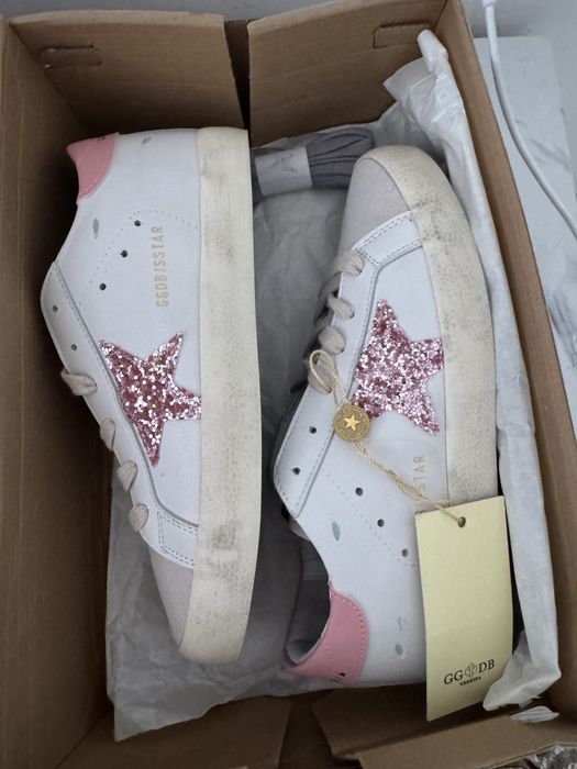 Adidasi golden goose nr 38 QR sireturi schimb saculet